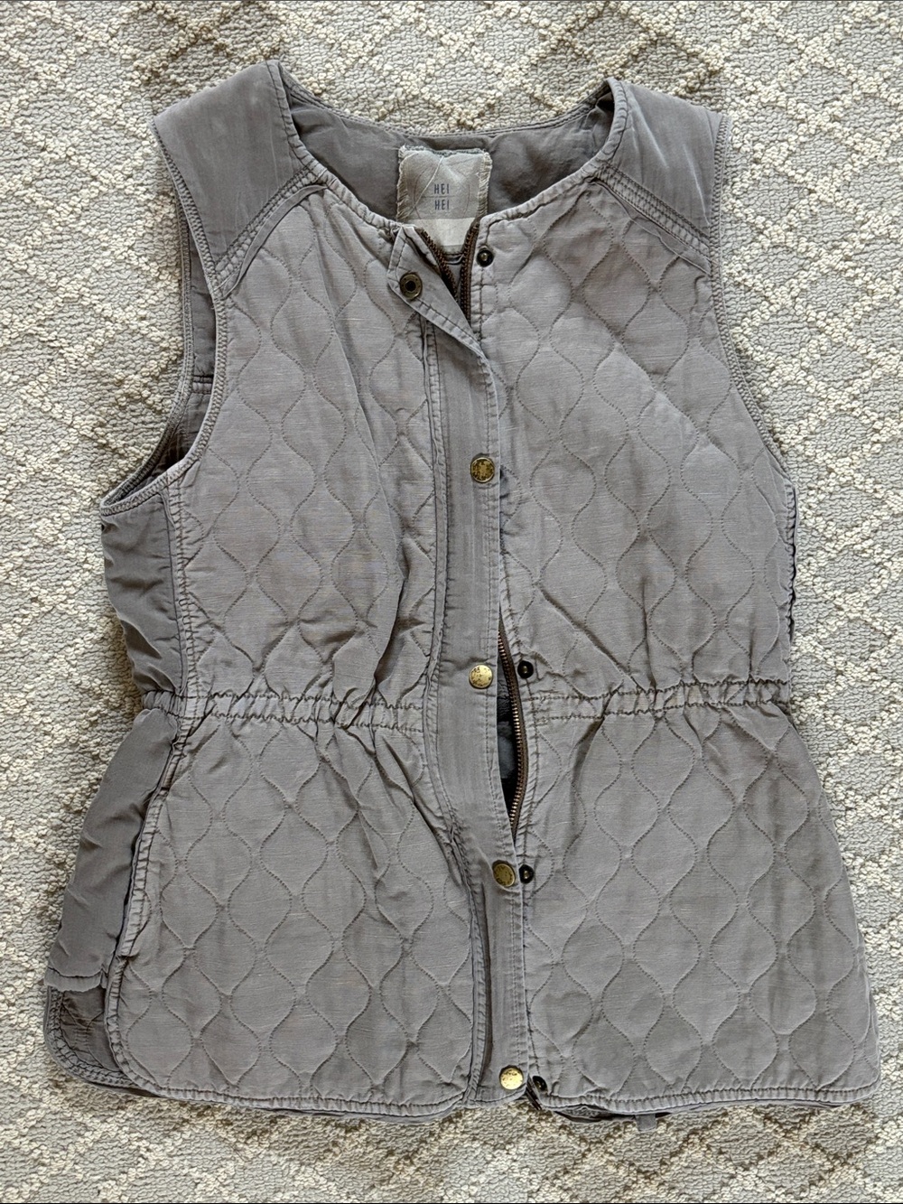 HEIHEI Quilted Sleeveless Utility Vest in Light Gray